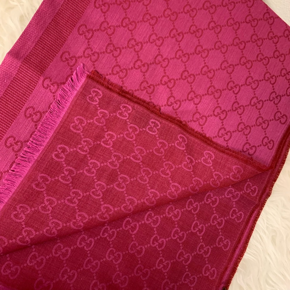 New Gucci scarf - Picture 4 of 9